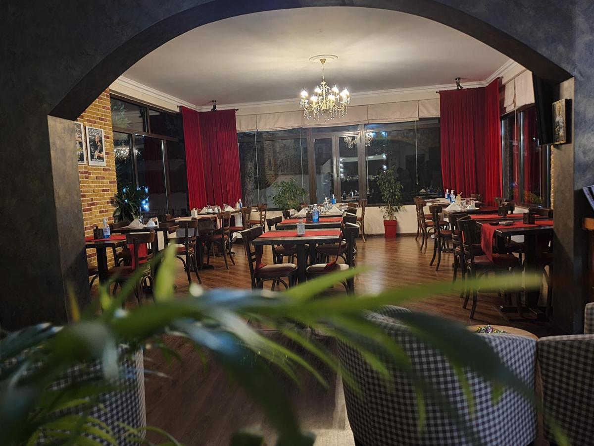 Theatro Hotel Odysseon Kalampáka Eksteriør bilde